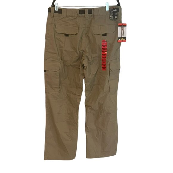Men's NWT BC Clothing Lightweight Comfort‎ Stretch Cargo Pants Size Medium - Picture 2 of 5